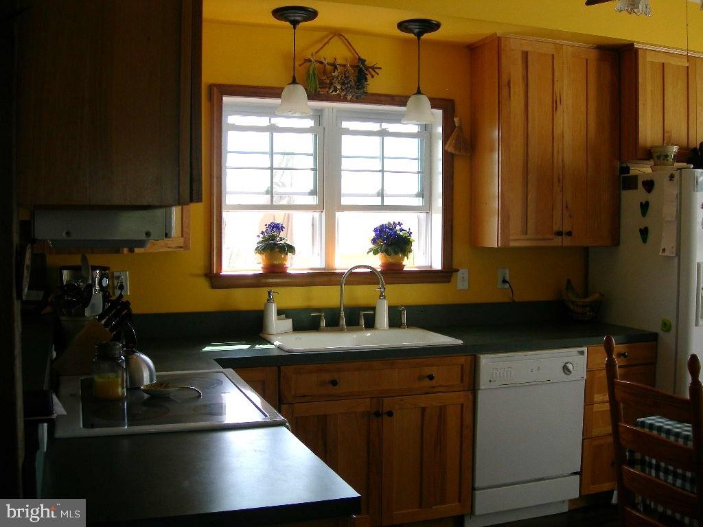 416 Fairview Road New Providence, PA 17560 - Photo 6 of 23