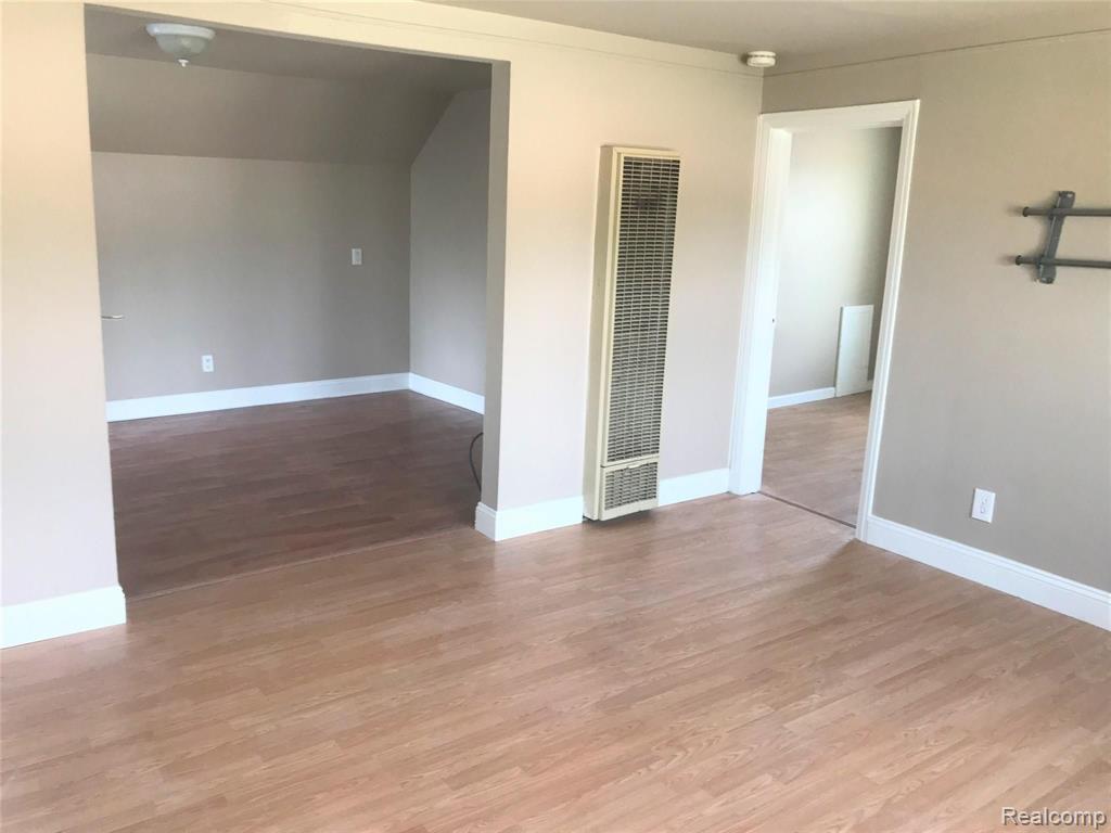 26512 Lenox Avenue Madison Heights, MI 48071 - Photo 13 of 15