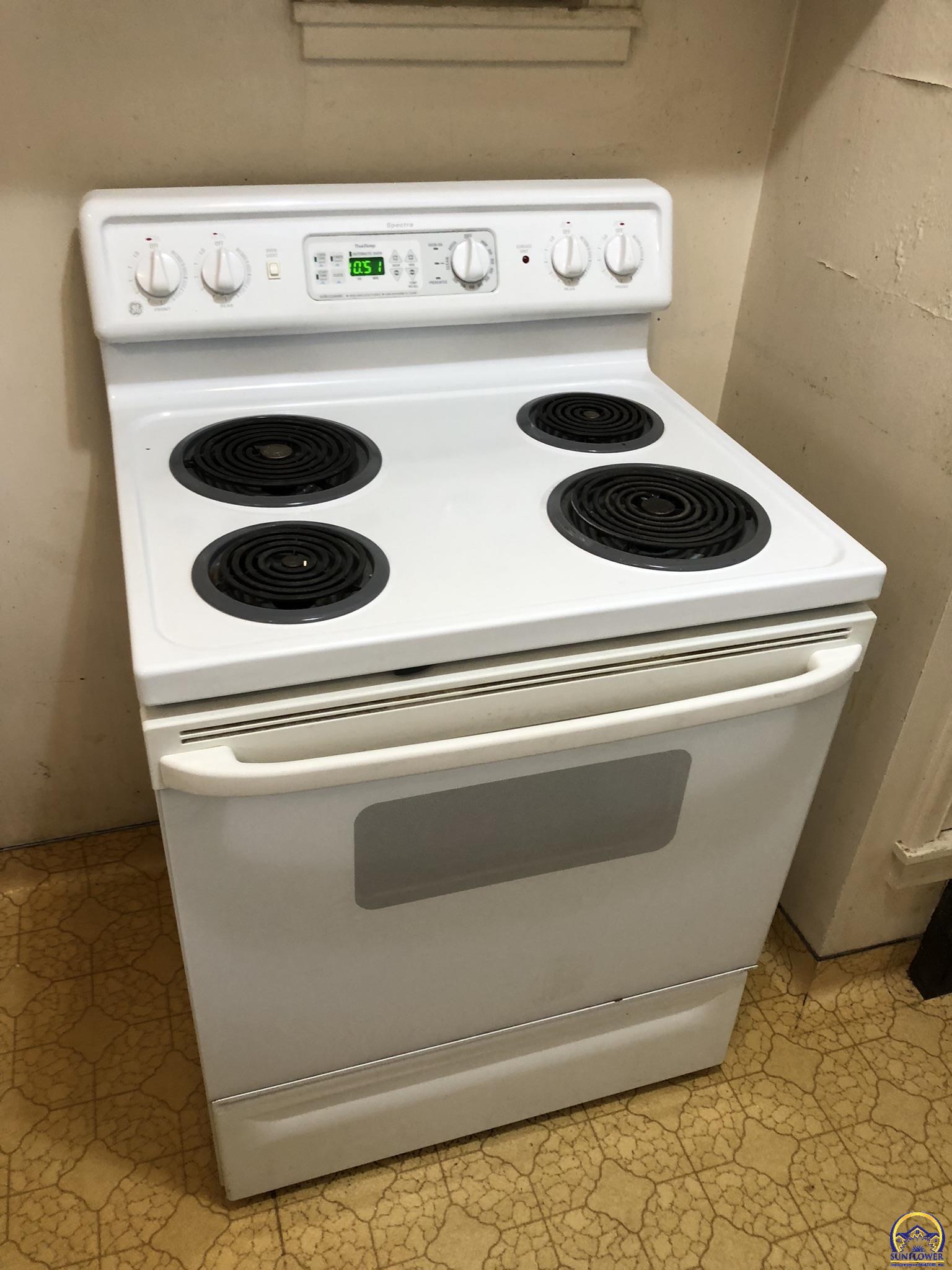 2024 Southwest Stone Avenue Topeka, KS 66604 - Photo 9 of 30