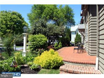 205 2nd Street Riverton, NJ 08077 - Photo 6 of 11 View