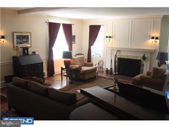 205 2nd Street Riverton, NJ 08077 - Photo 8 of 11 Living Room