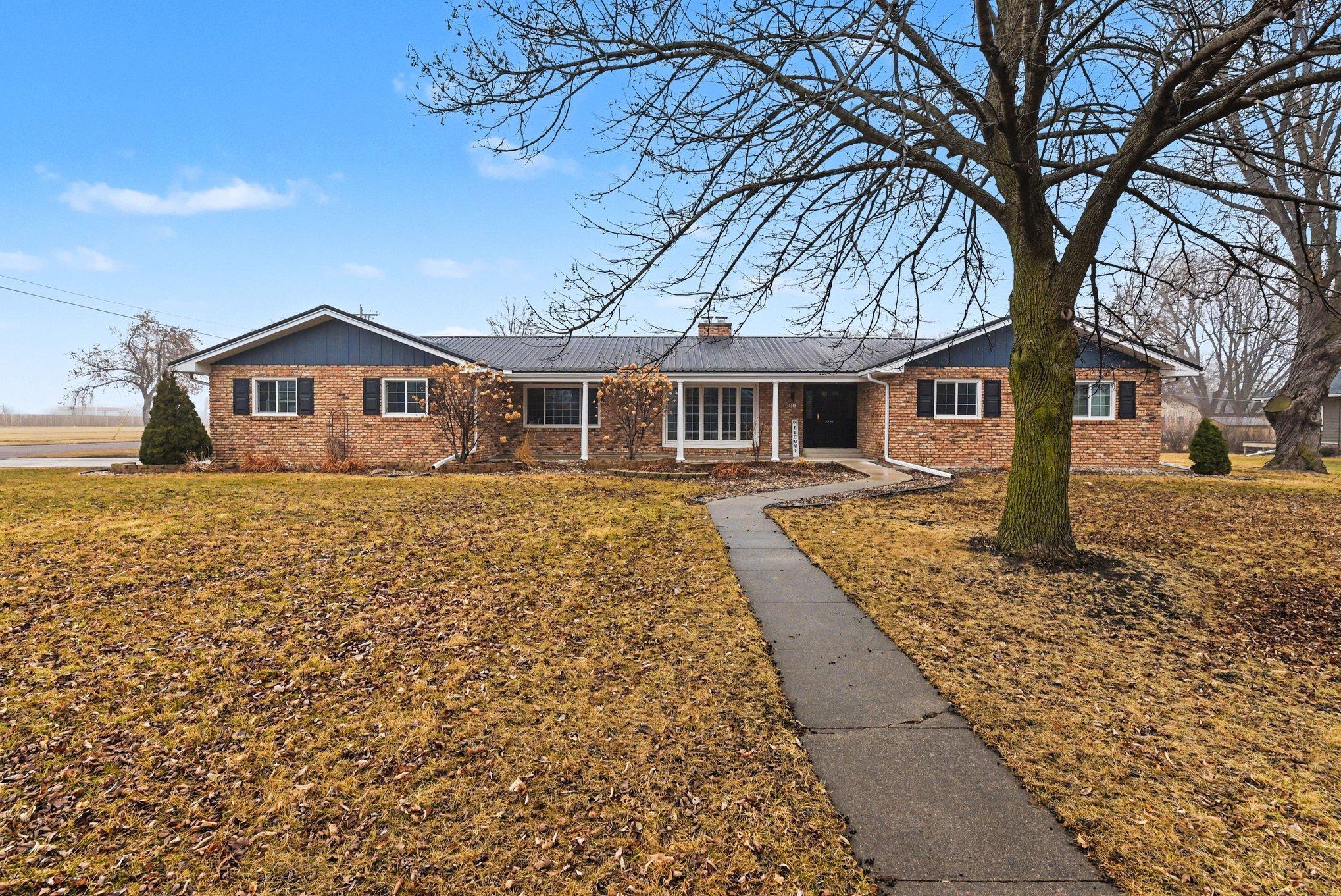 801 6th Avenue Southeast Pipestone, MN 56164 - Photo 1 of 37