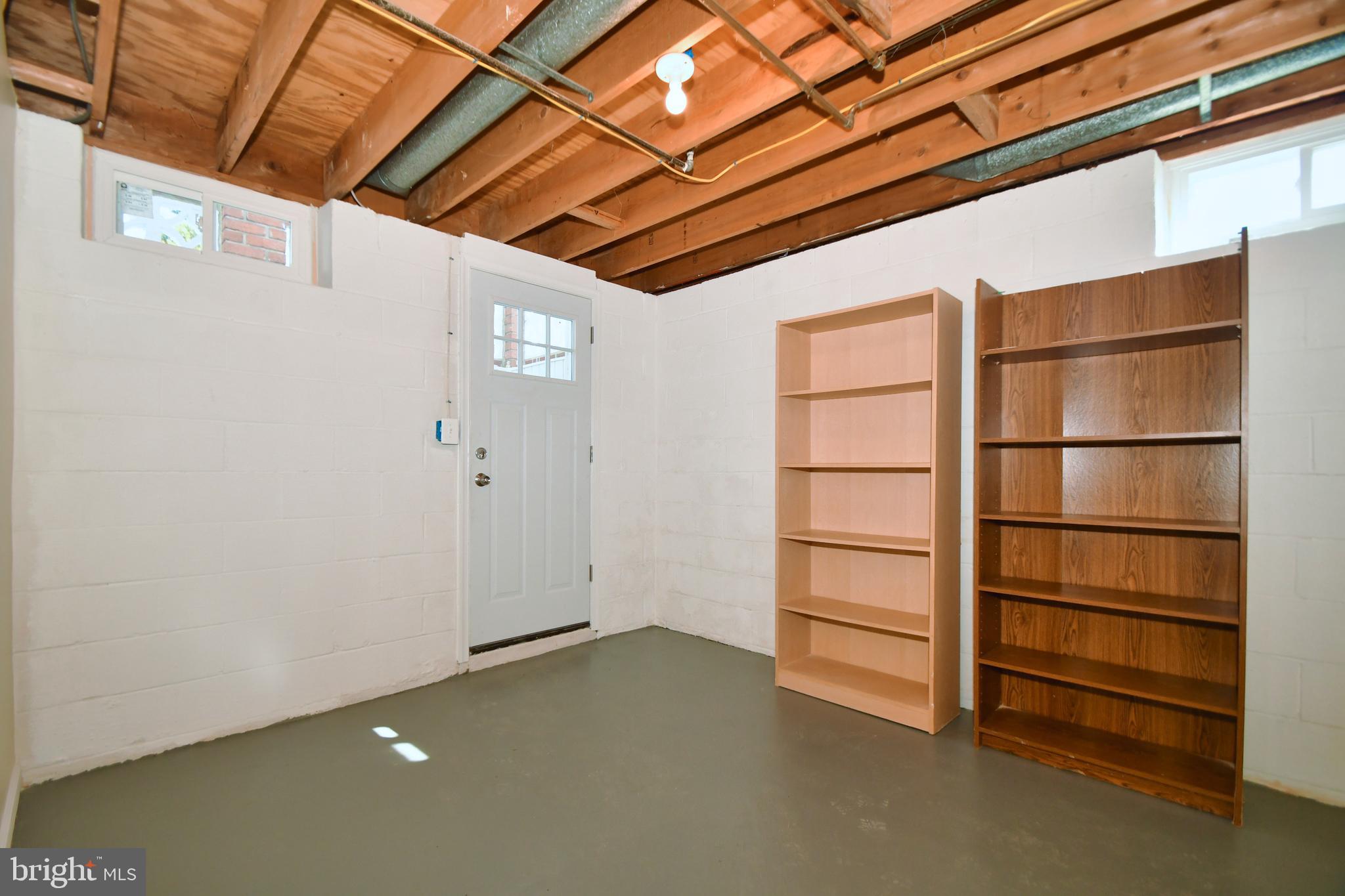 533 Riverside Drive Baltimore, MD 21221 - Photo 39 of 43 Storage