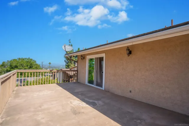 $899,000 | 1116 Circle Drive, Escondido, CA 92025