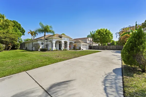 $875,000 | 3019 Southwest Captiva Court, Palm City, FL 34990