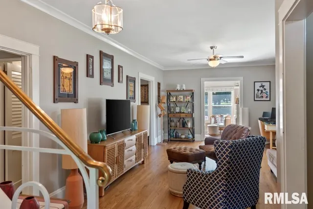 $229,900 | 8 Duncan Park, Jacksonville, IL 62650