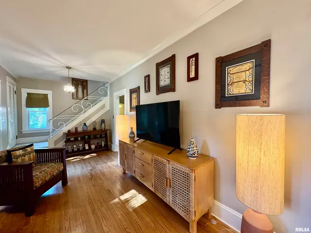 $229,900 | 8 Duncan Park, Jacksonville, IL 62650