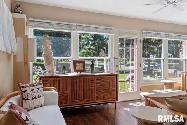 $229,900 | 8 Duncan Park, Jacksonville, IL 62650