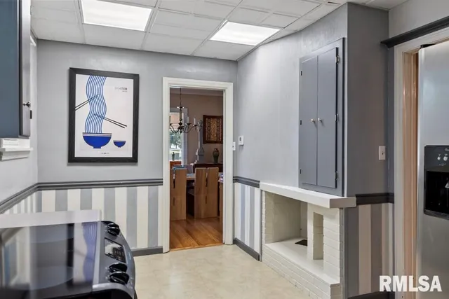 $229,900 | 8 Duncan Park, Jacksonville, IL 62650