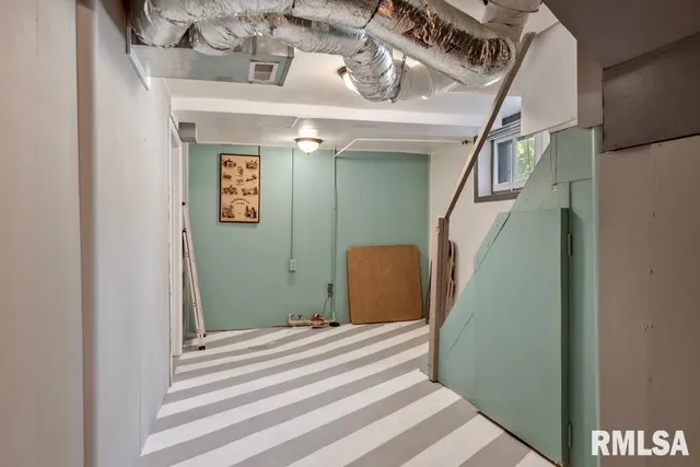 $229,900 | 8 Duncan Park, Jacksonville, IL 62650