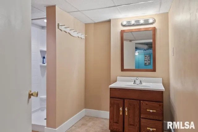 $229,900 | 8 Duncan Park, Jacksonville, IL 62650