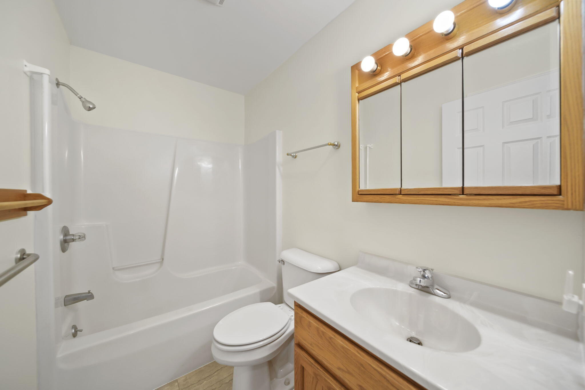 1930 East Kimmel Road Jackson, MI 49201 - Photo 17 of 37 16