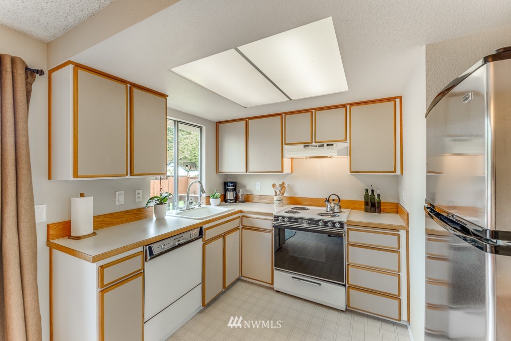 615 216th Street Southwest Bothell, WA 98021 - Photo 11 of 37