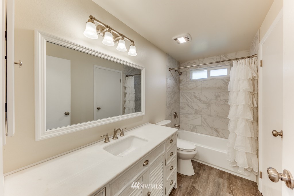 615 216th Street Southwest Bothell, WA 98021 - Photo 16 of 37