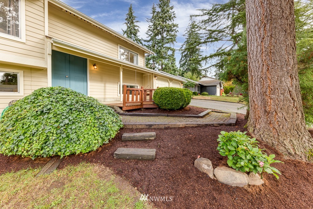 615 216th Street Southwest Bothell, WA 98021 - Photo 6 of 37