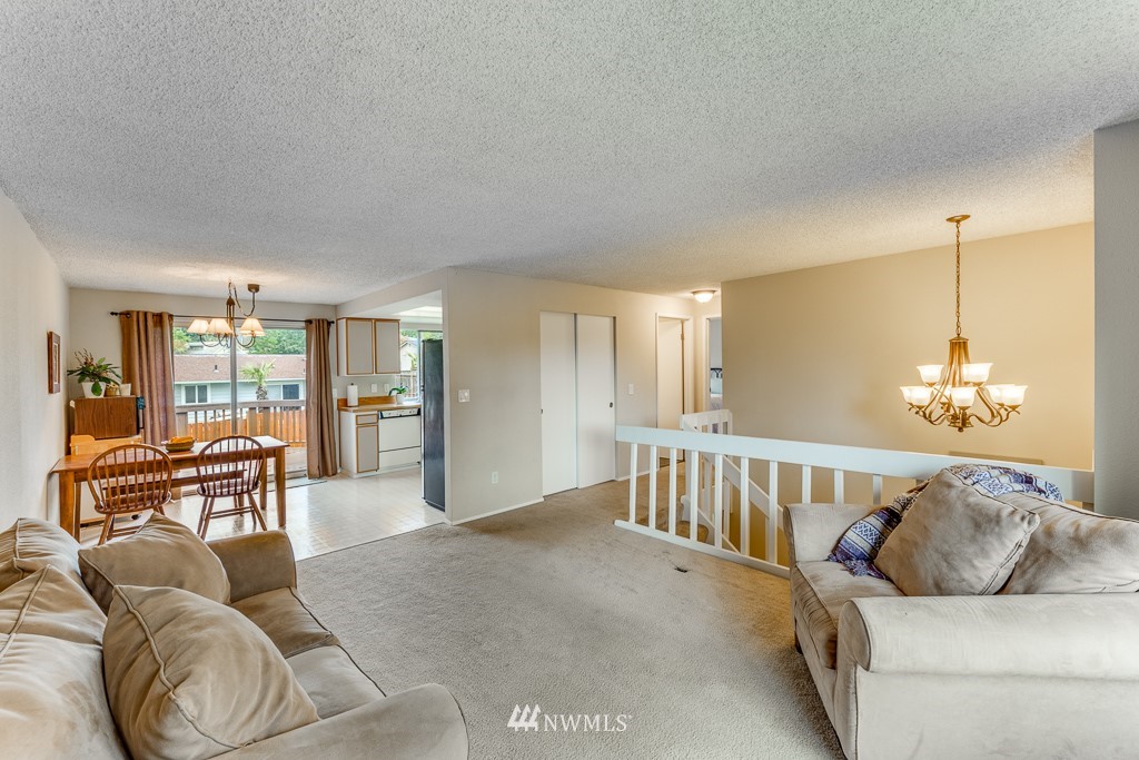 615 216th Street Southwest Bothell, WA 98021 - Photo 9 of 37
