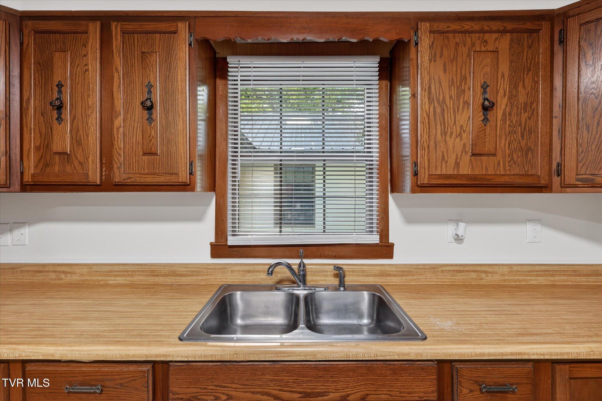 1238 Ruritan Run Road Gate City, VA 24251 - Photo 15 of 45 14-1238-Ruritan-Run-Rd-Windowstill