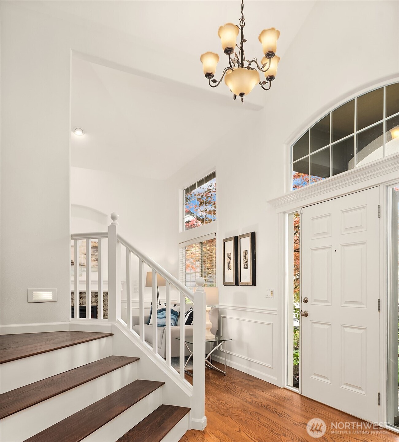 5709 Northeast 3rd Place Renton, WA 98059 - Photo 5 of 40