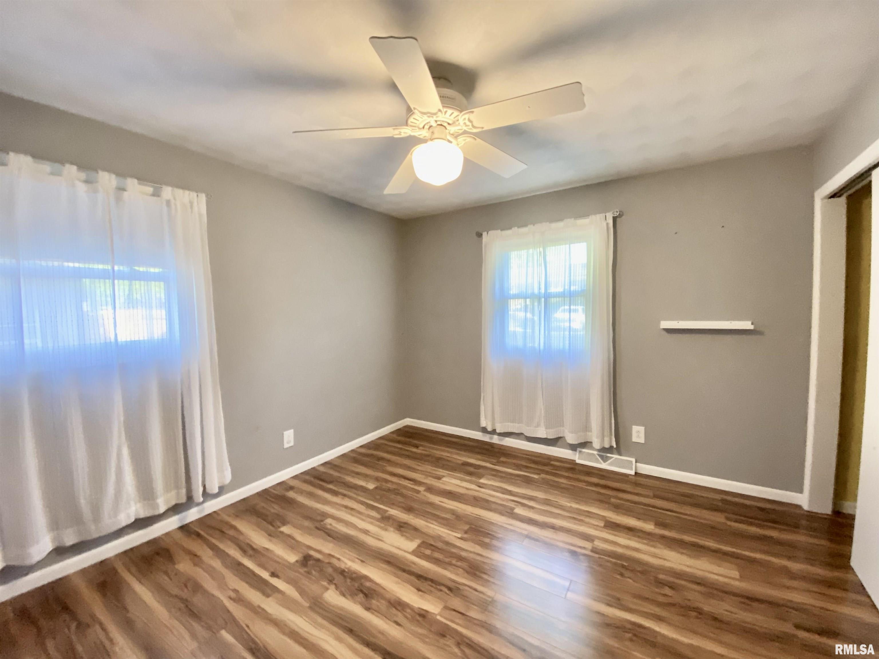 1218 Brookhill Road Peoria, IL 61615 - Photo 17 of 34 Gallery Image 17