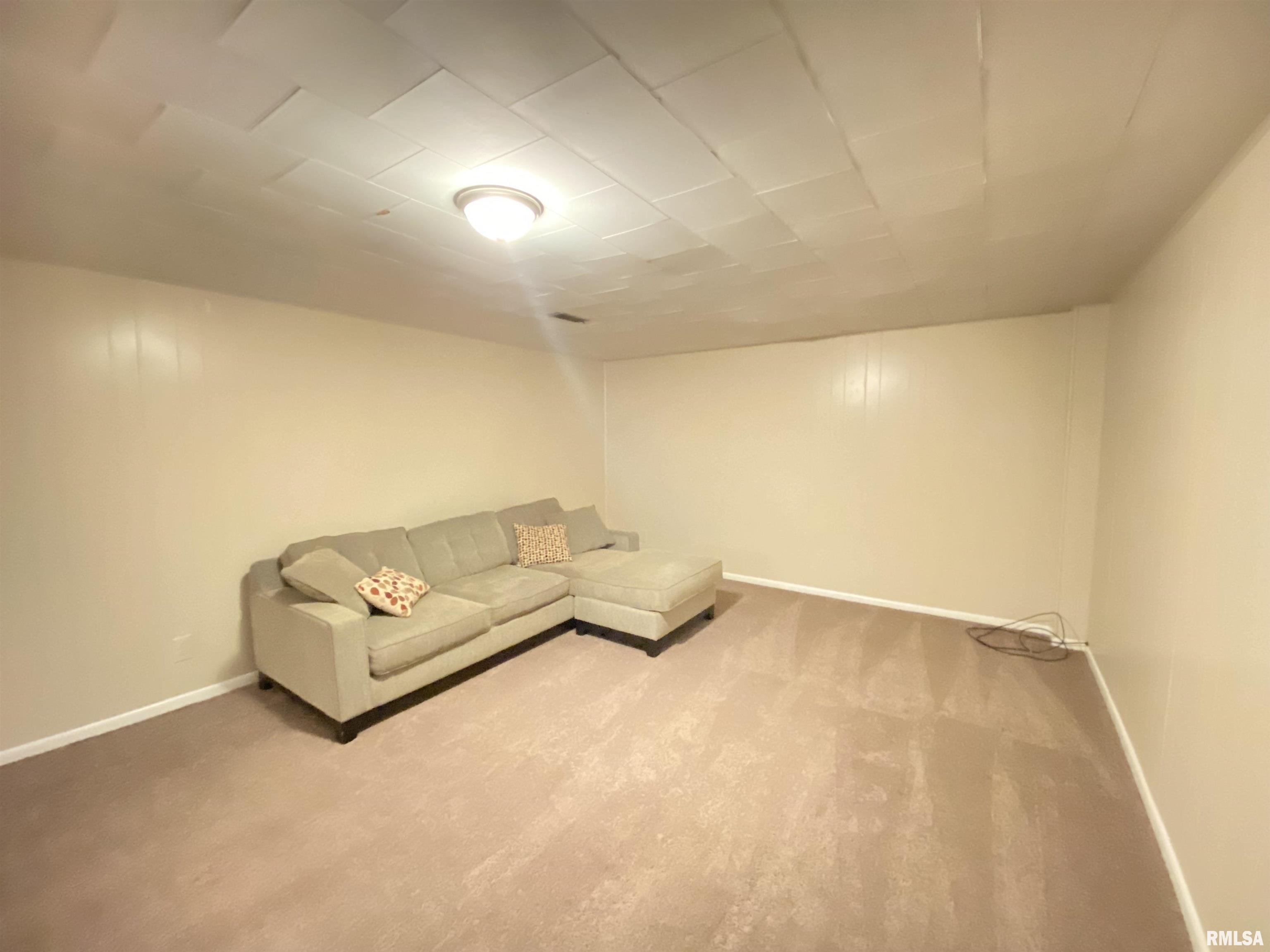 1218 Brookhill Road Peoria, IL 61615 - Photo 19 of 34 Gallery Image 19
