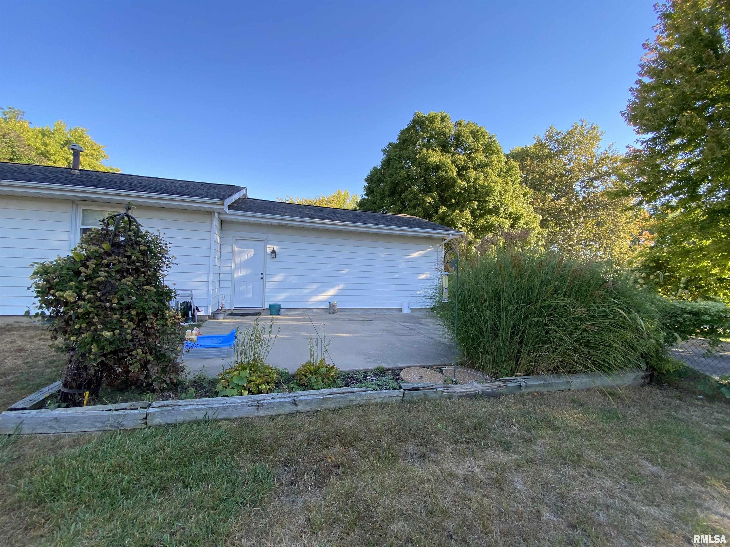1218 Brookhill Road Peoria, IL 61615 - Photo 28 of 34 Gallery Image 28