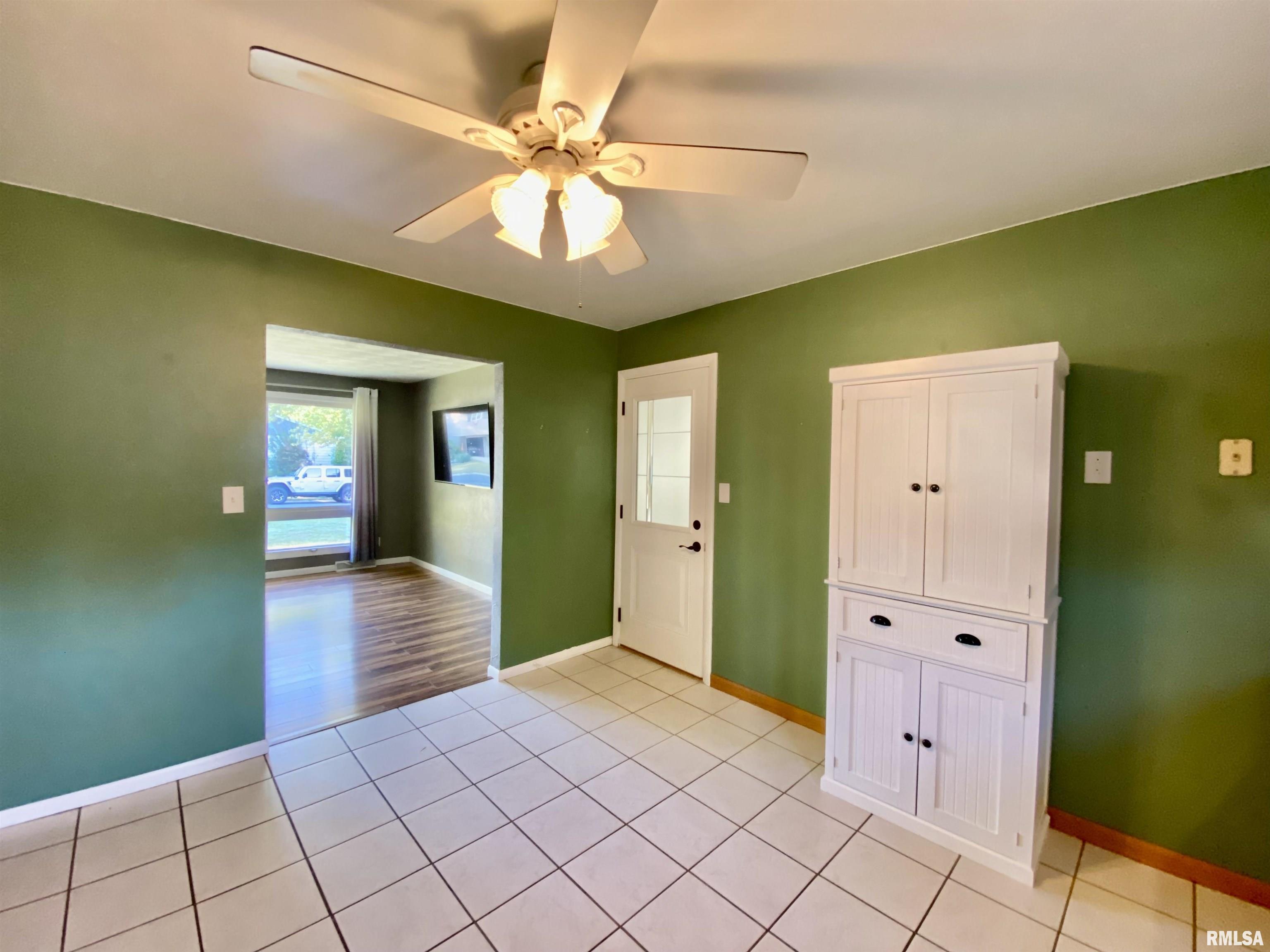 1218 Brookhill Road Peoria, IL 61615 - Photo 10 of 34 Gallery Image 10