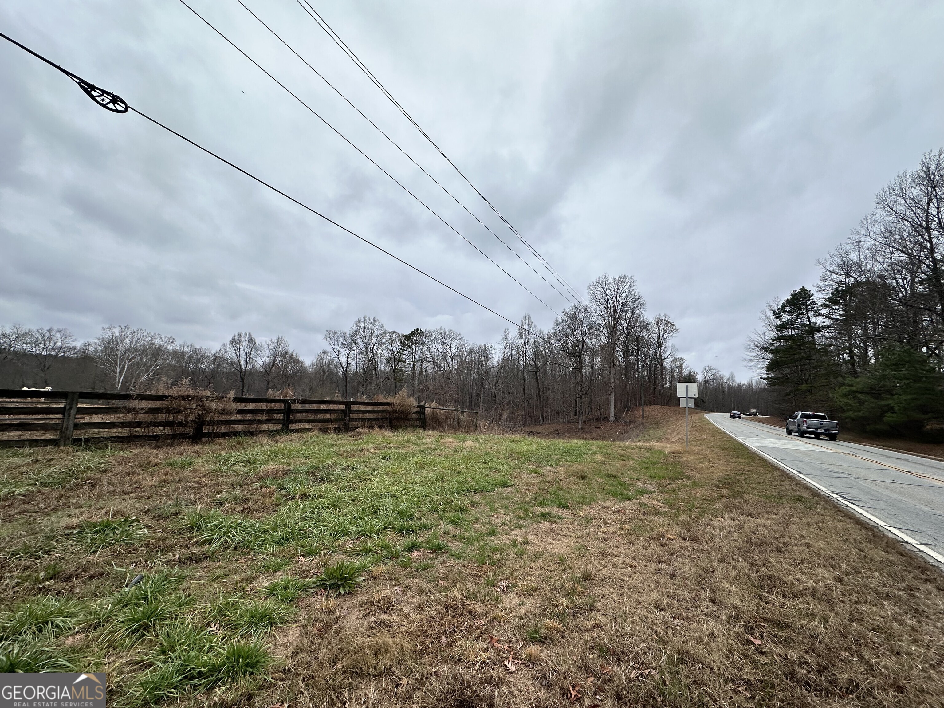 2015 Highway 59 Commerce, GA 30529 - Photo 15 of 27 a view of a backyard