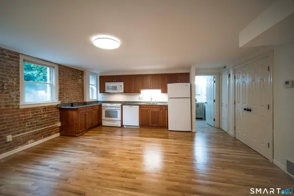 $1,950 | 440 Prospect Street, Unit 2, New Haven, CT 06511