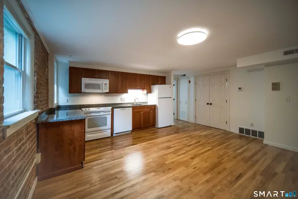 $1,950 | 440 Prospect Street, Unit 2, New Haven, CT 06511