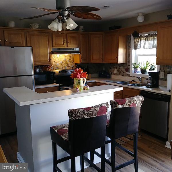 2120 Feeser Road North Taneytown, MD 21787 - Photo 7 of 35 Relax as you wait for dinner.