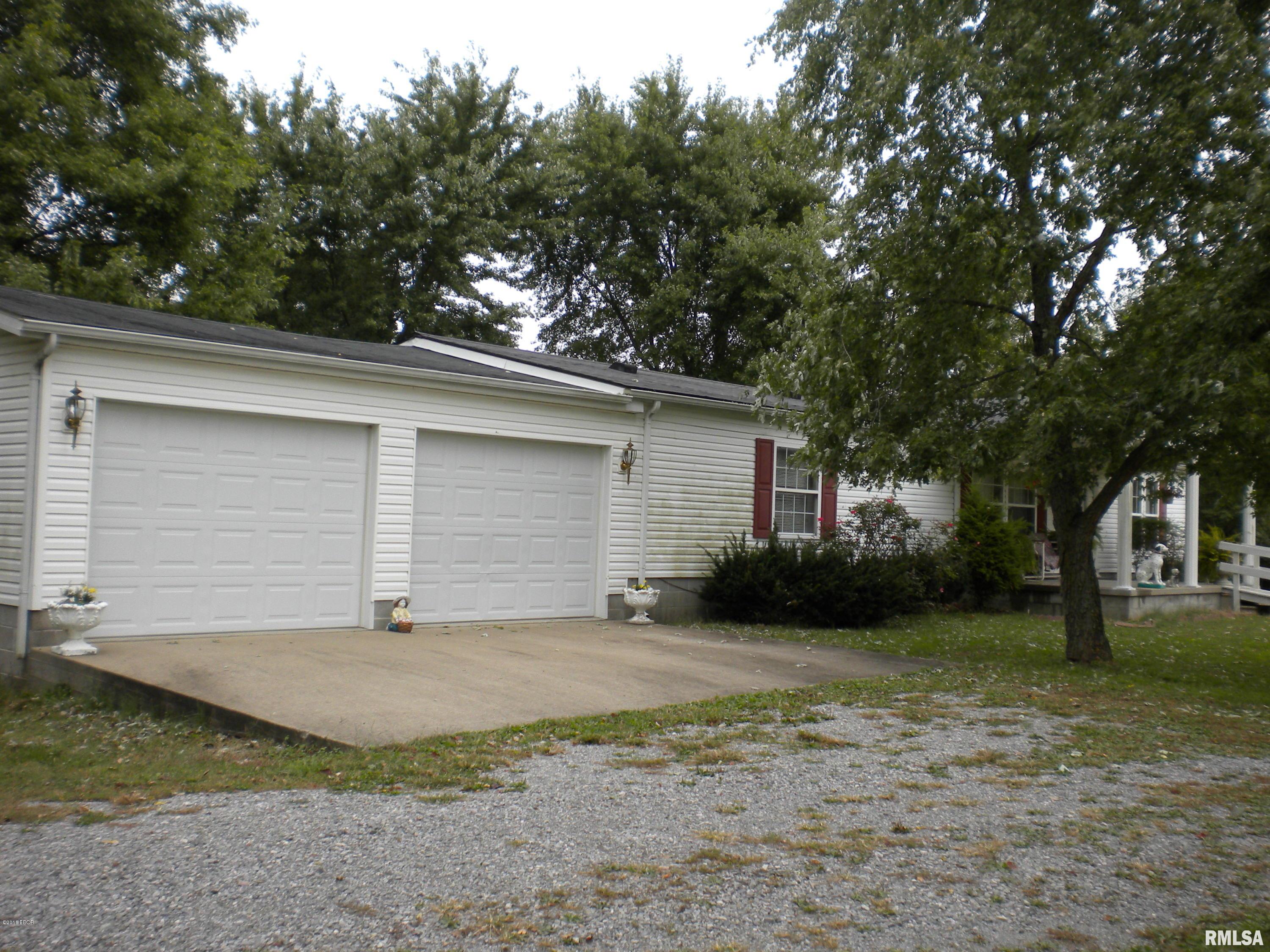 1690 Dewey Road Eldorado, IL 62930 - Photo 2 of 42 Gallery Image 2