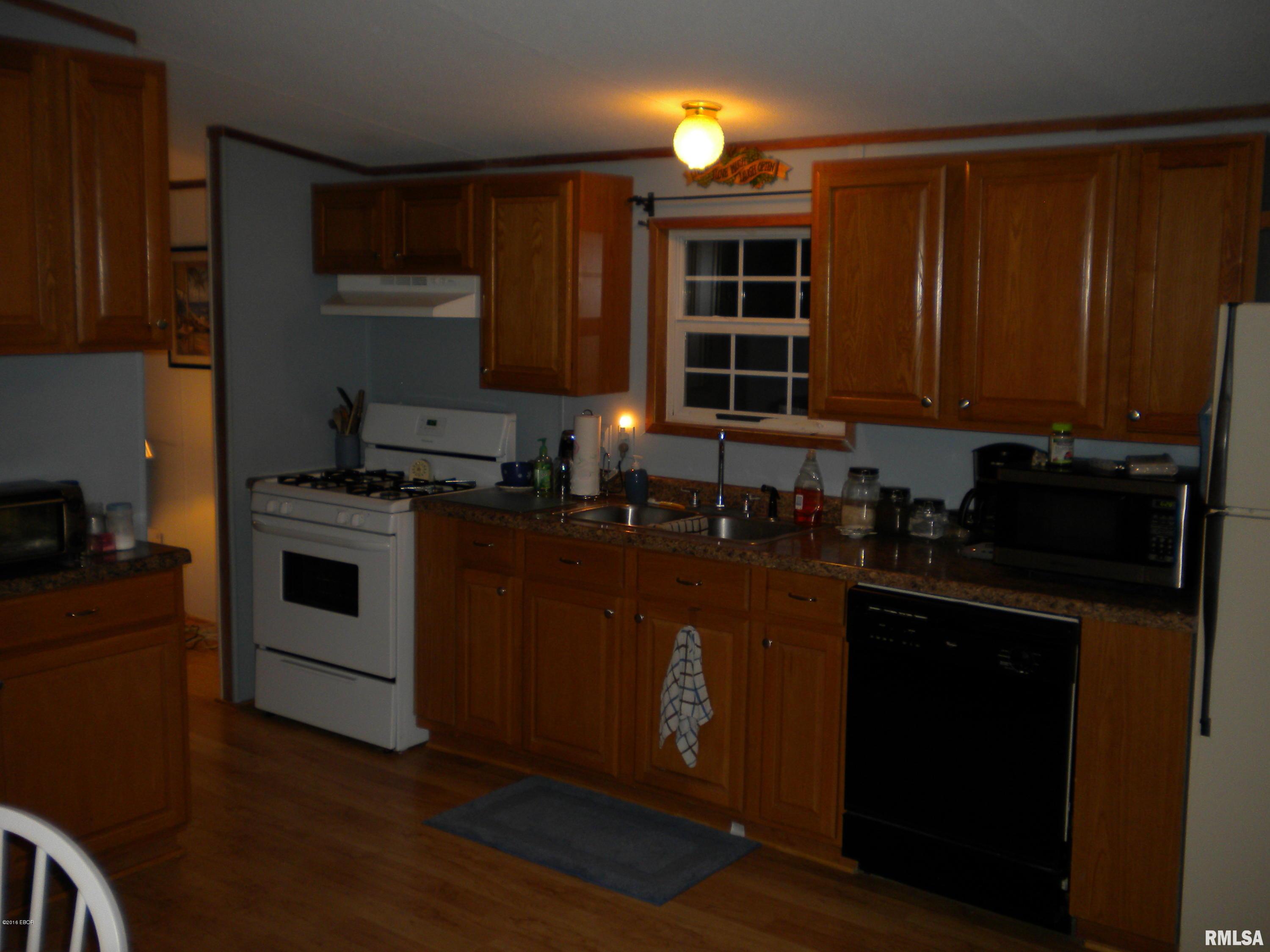 1690 Dewey Road Eldorado, IL 62930 - Photo 23 of 42 Gallery Image 23