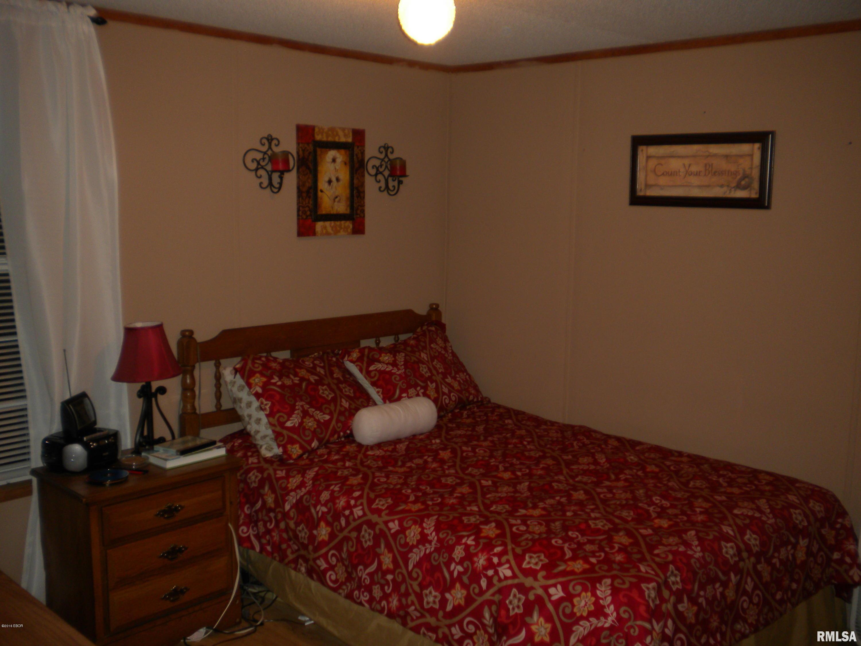 1690 Dewey Road Eldorado, IL 62930 - Photo 26 of 42 Gallery Image 26