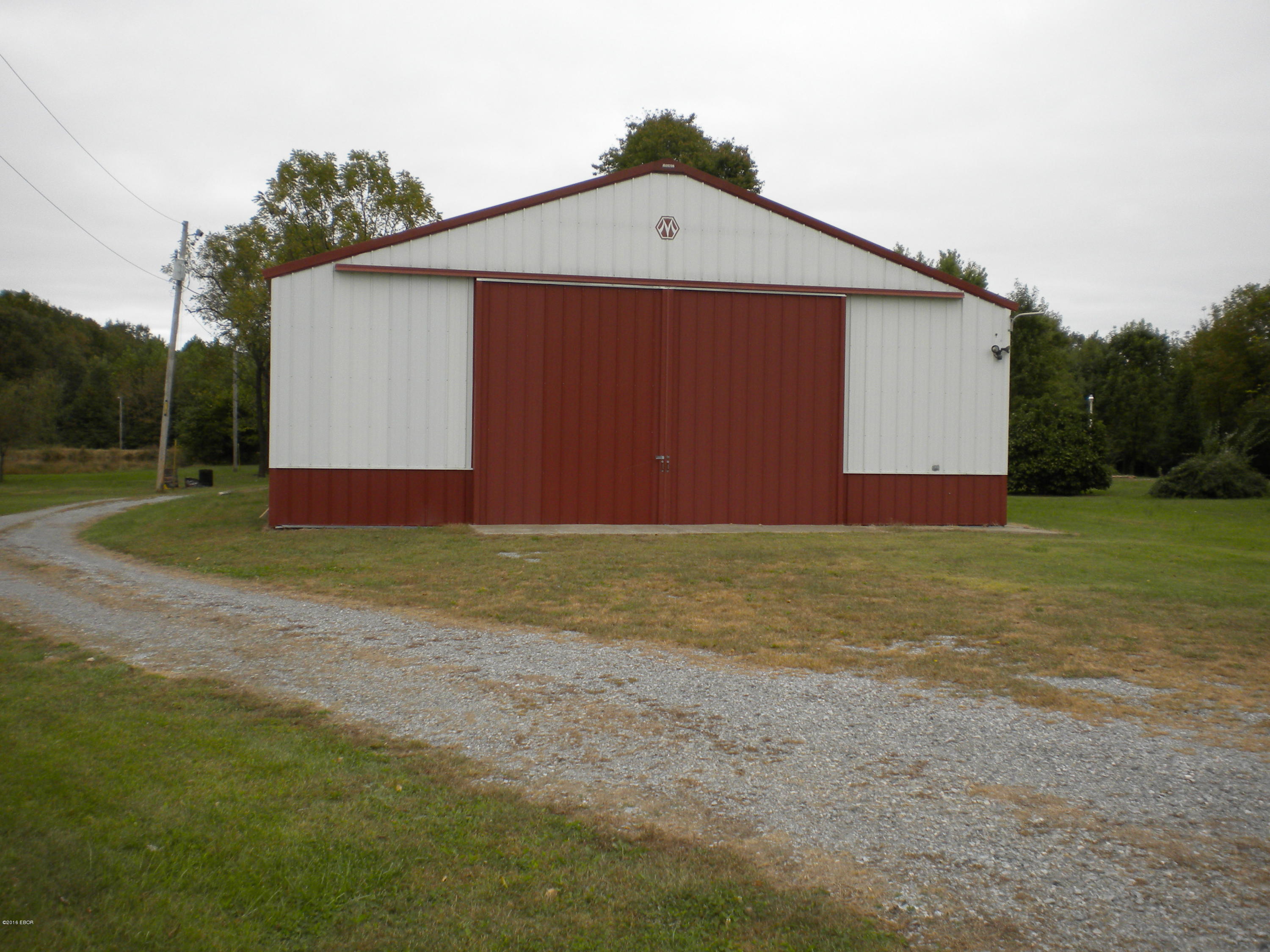 1690 Dewey Road Eldorado, IL 62930 - Photo 31 of 42 Gallery Image 31