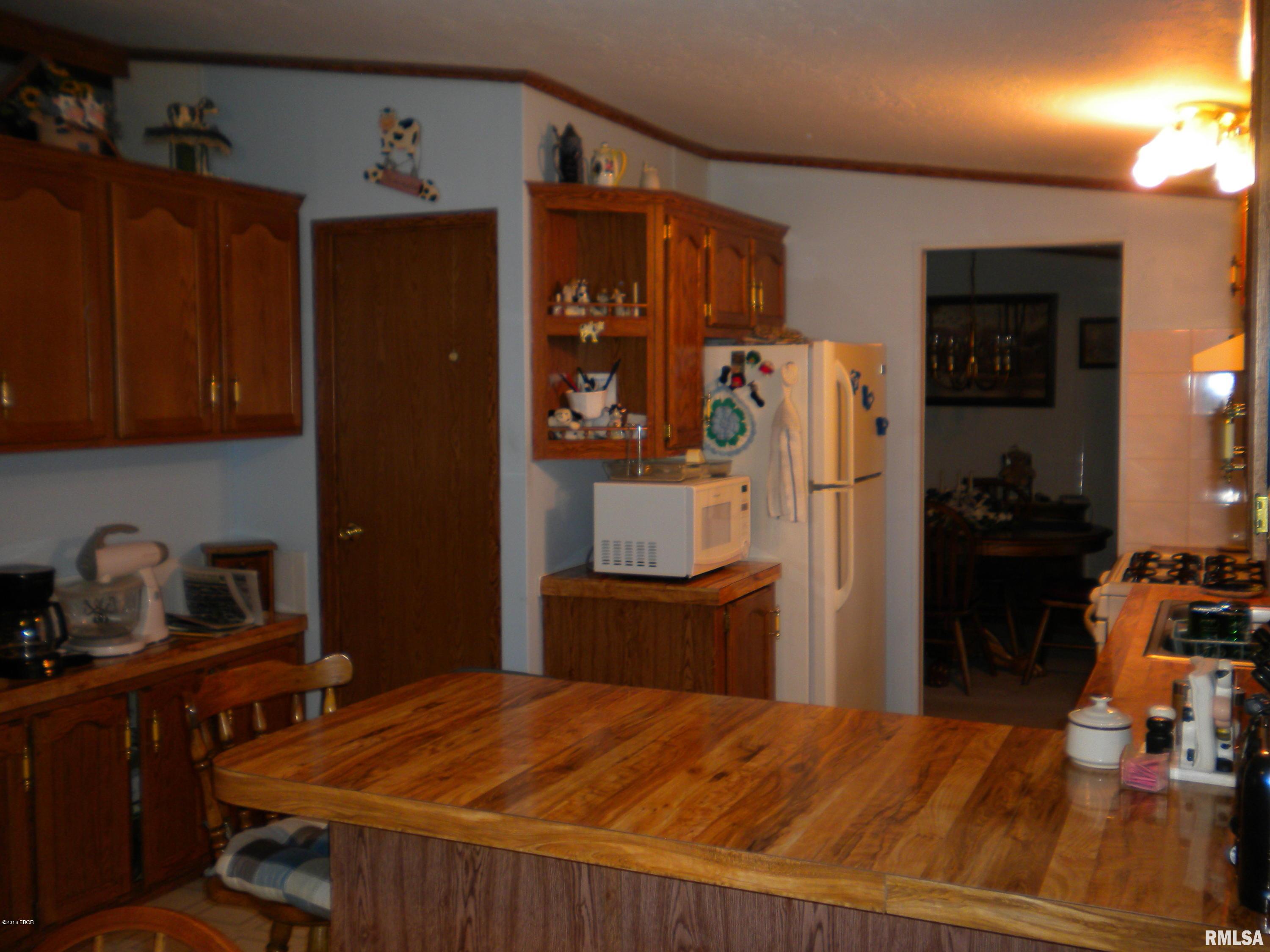 1690 Dewey Road Eldorado, IL 62930 - Photo 6 of 42 Gallery Image 6