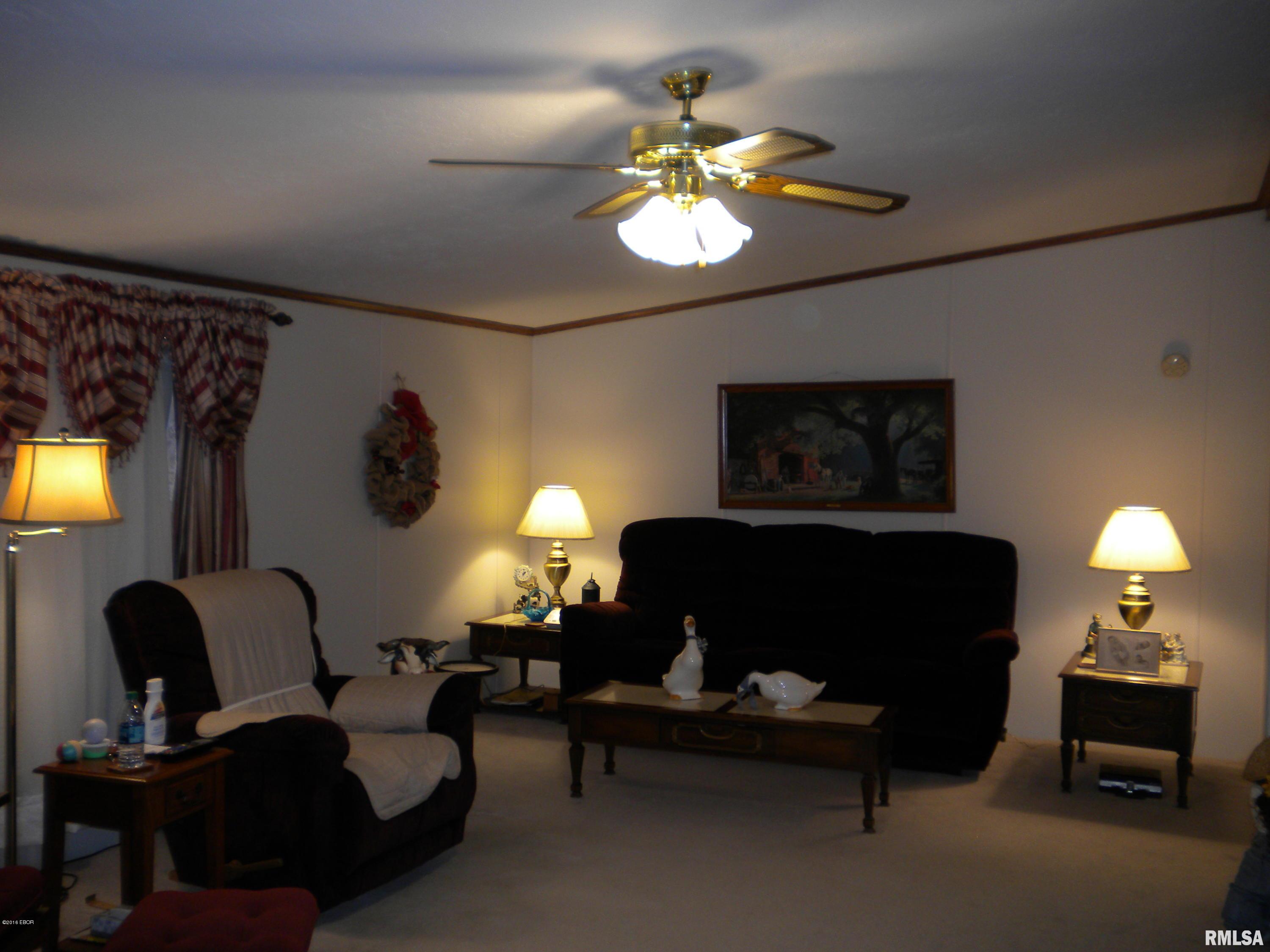 1690 Dewey Road Eldorado, IL 62930 - Photo 9 of 42 Gallery Image 9