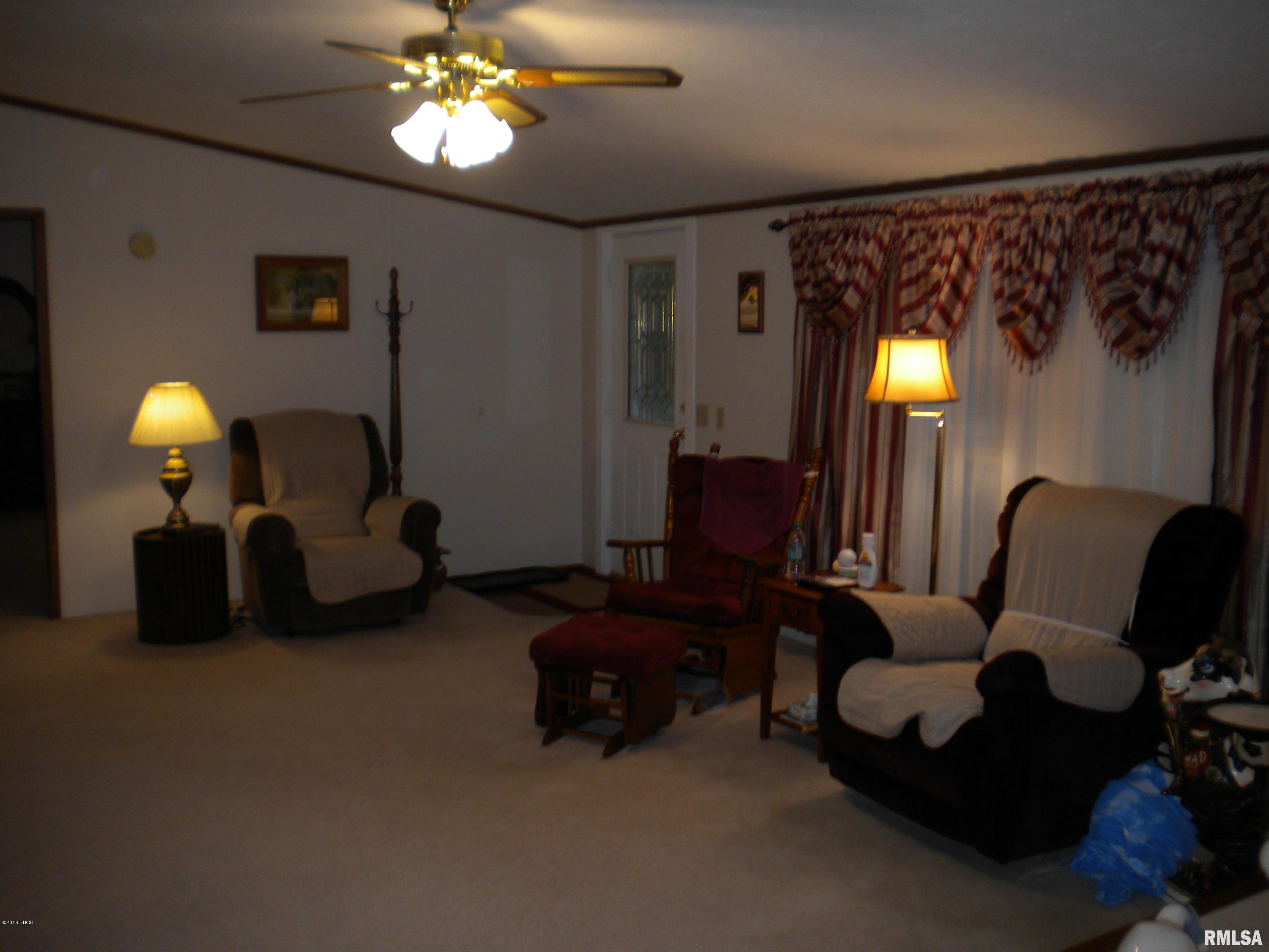 1690 Dewey Road Eldorado, IL 62930 - Photo 10 of 42 Gallery Image 10