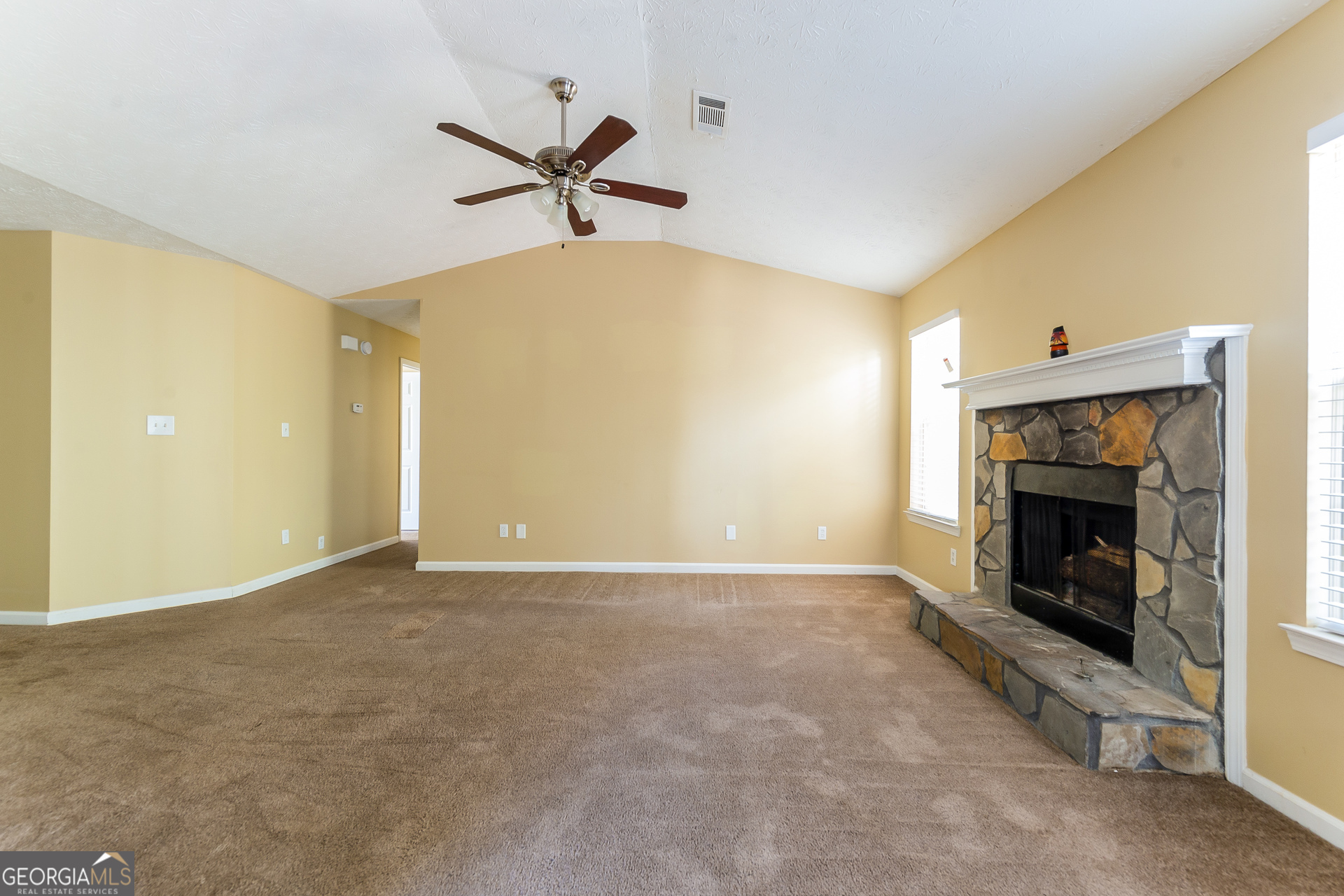 6805 Silver Maple Drive Rex, GA 30273 - Photo 4 of 15