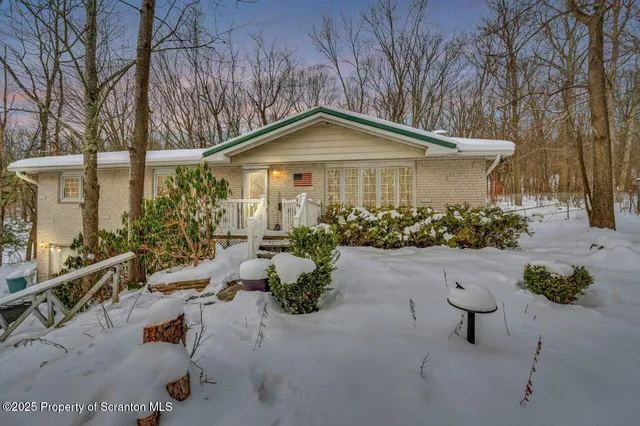 $299,900 | 20 Hill Street, Lake Ariel, PA 18436