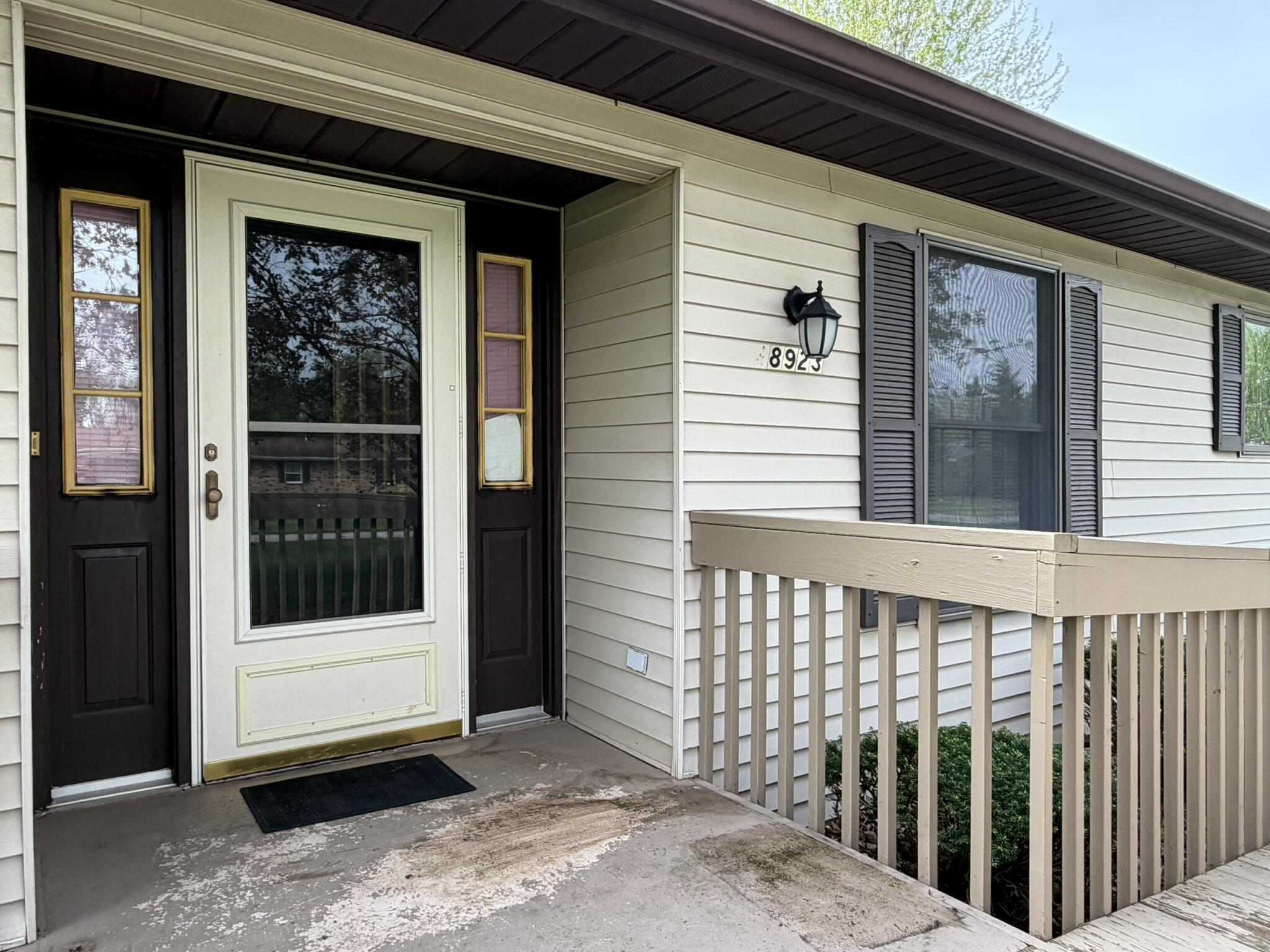 8923 Luann Drive South Demotte, IN 46310 - Photo 14 of 42 2048x1536