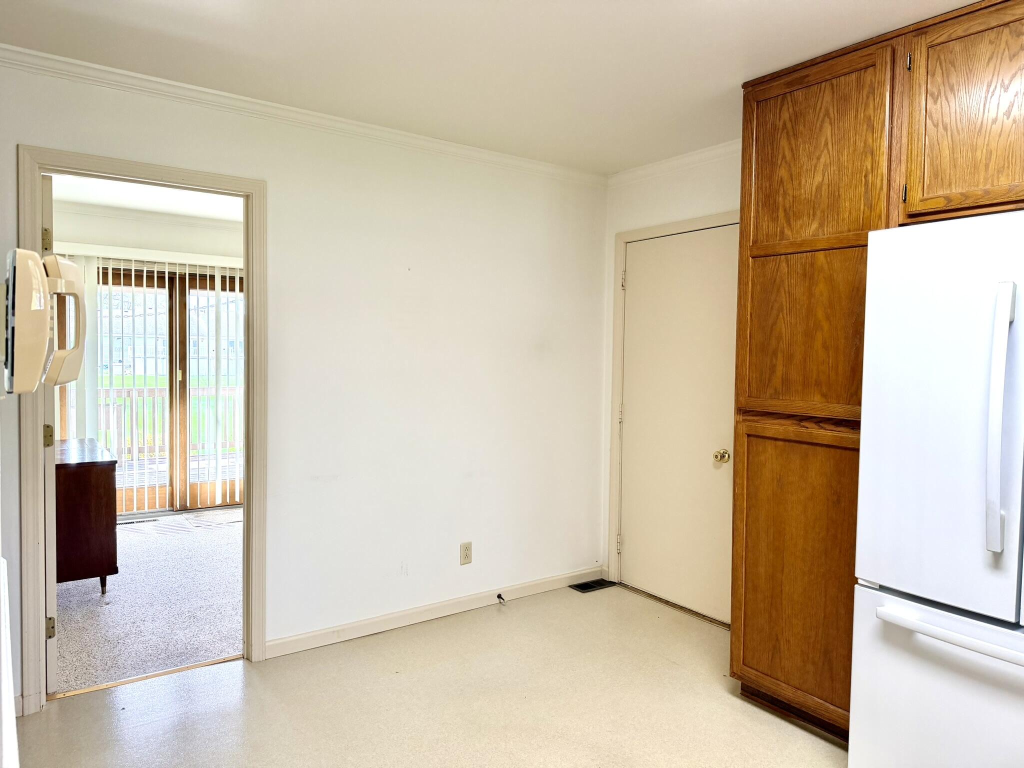 8923 Luann Drive South Demotte, IN 46310 - Photo 28 of 42 2048x1536