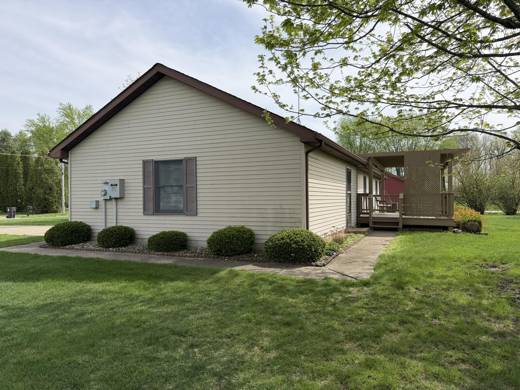 8923 Luann Drive South Demotte, IN 46310 - Photo 3 of 42 2048x1536