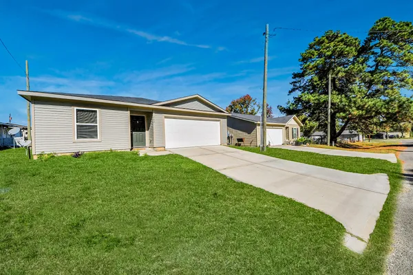 $1,550 | 164 Goldenrod, Livingston, TX 77351