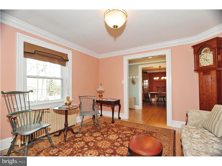 66 Savage Road Pottstown, PA 19465 - Photo 7 of 25 Living Room