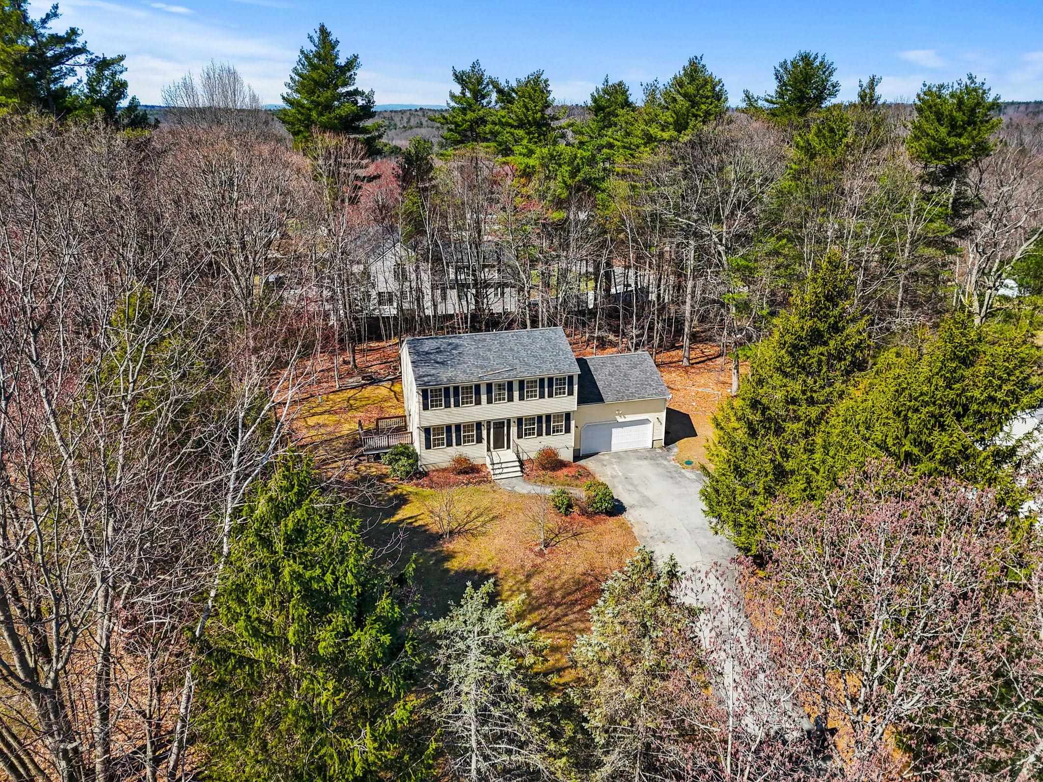 3 Pemigewasset Circle Derry, NH 03038 - Photo 2 of 56