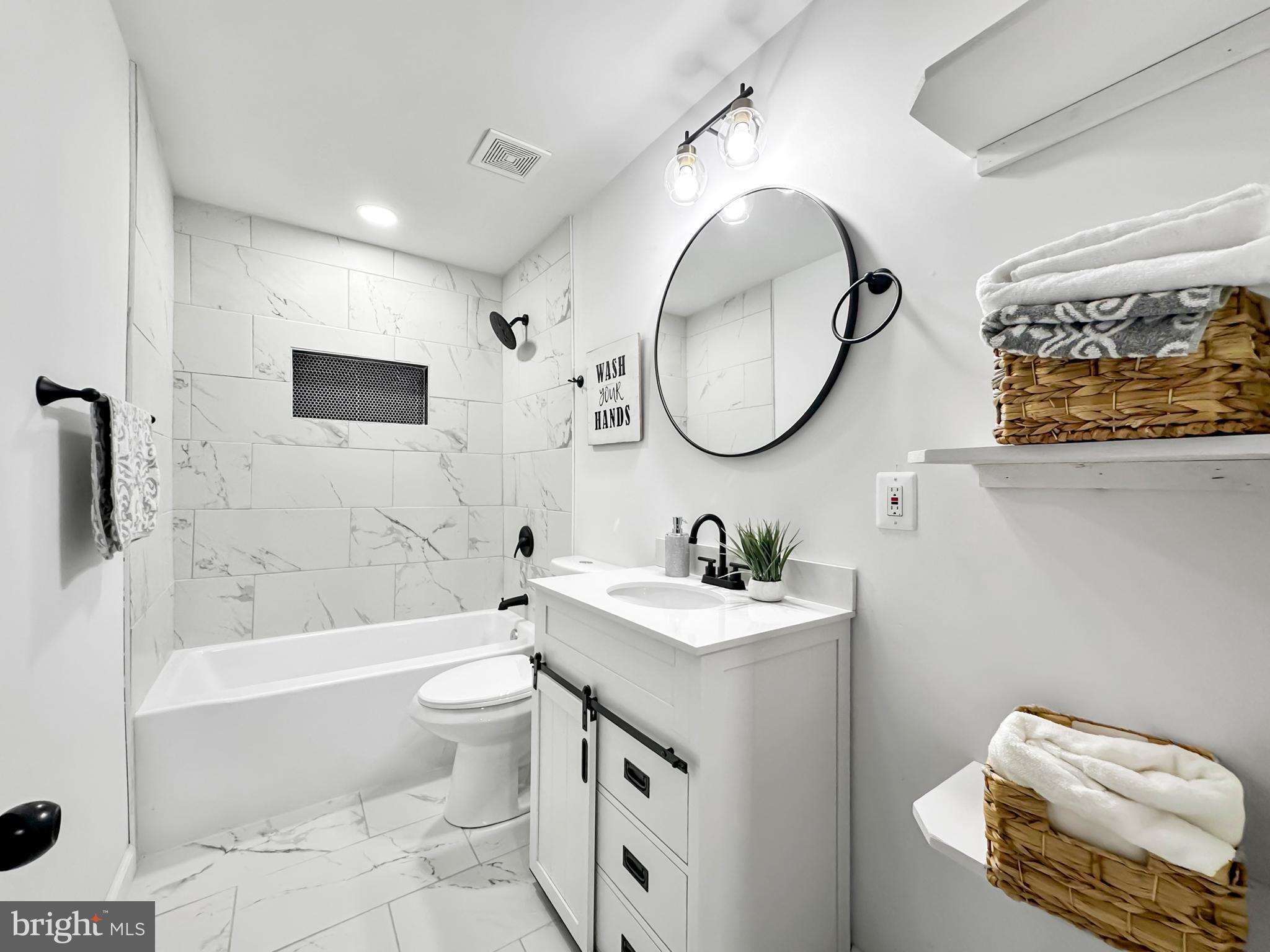 4704 Beauford Road Morningside, MD 20746 - Photo 17 of 28 1st Floor Hall Bath