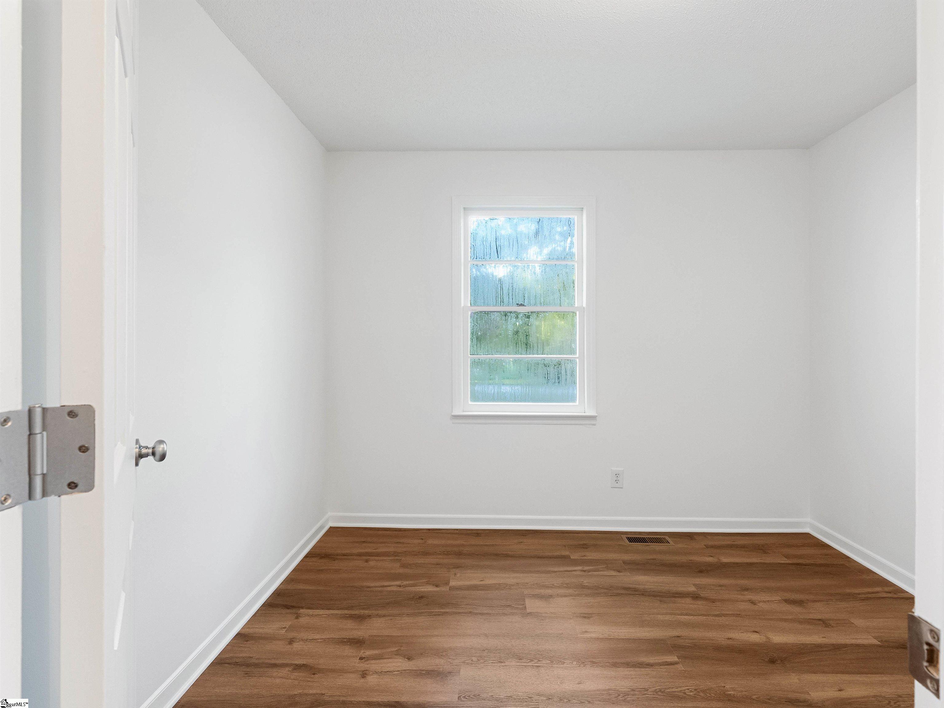 130 Pine Street Campobello, SC 29322 - Photo 17 of 39