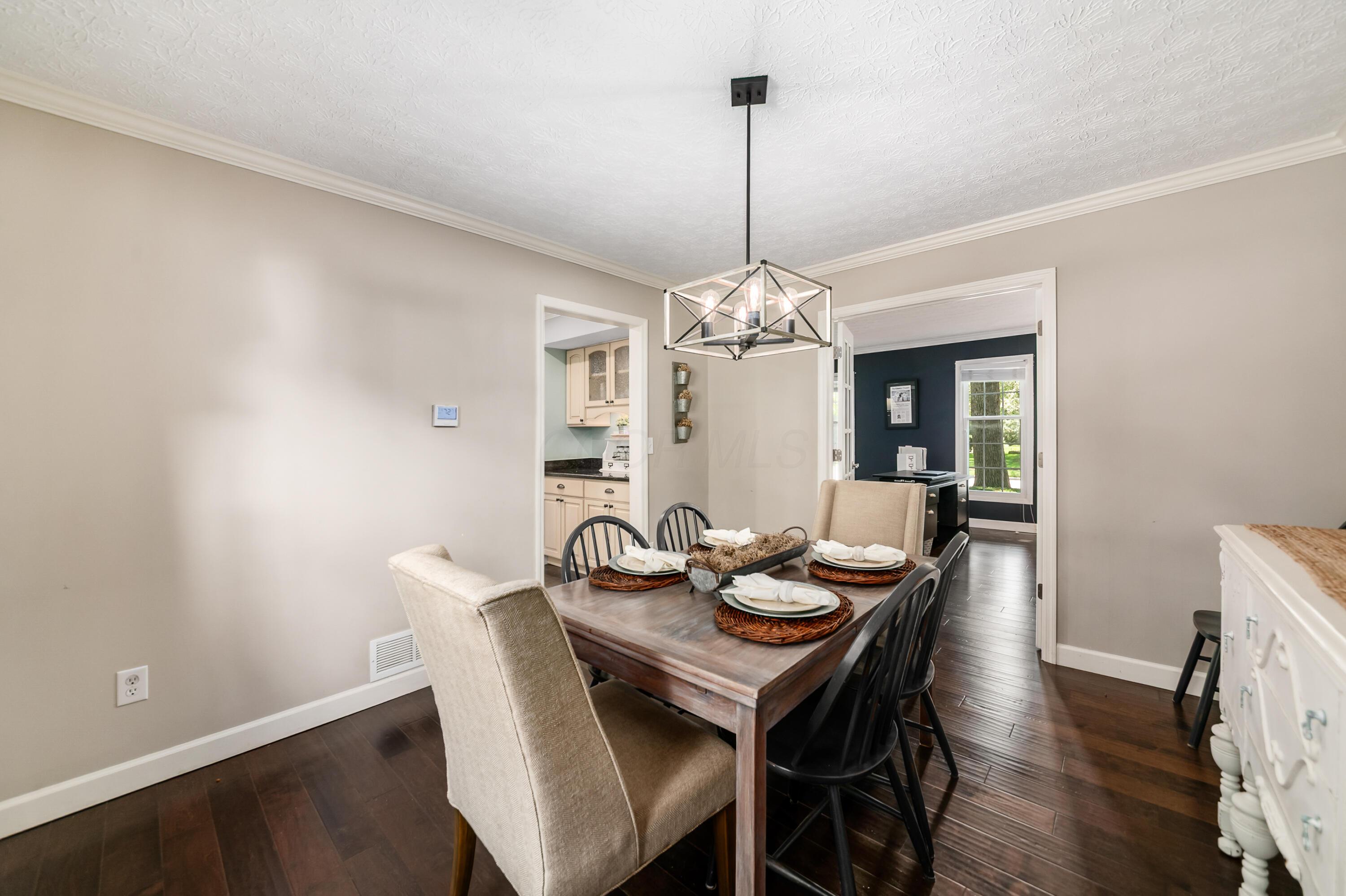 702 Autumn Branch Road Westerville, OH 43081 - Photo 10 of 42 Dining Room