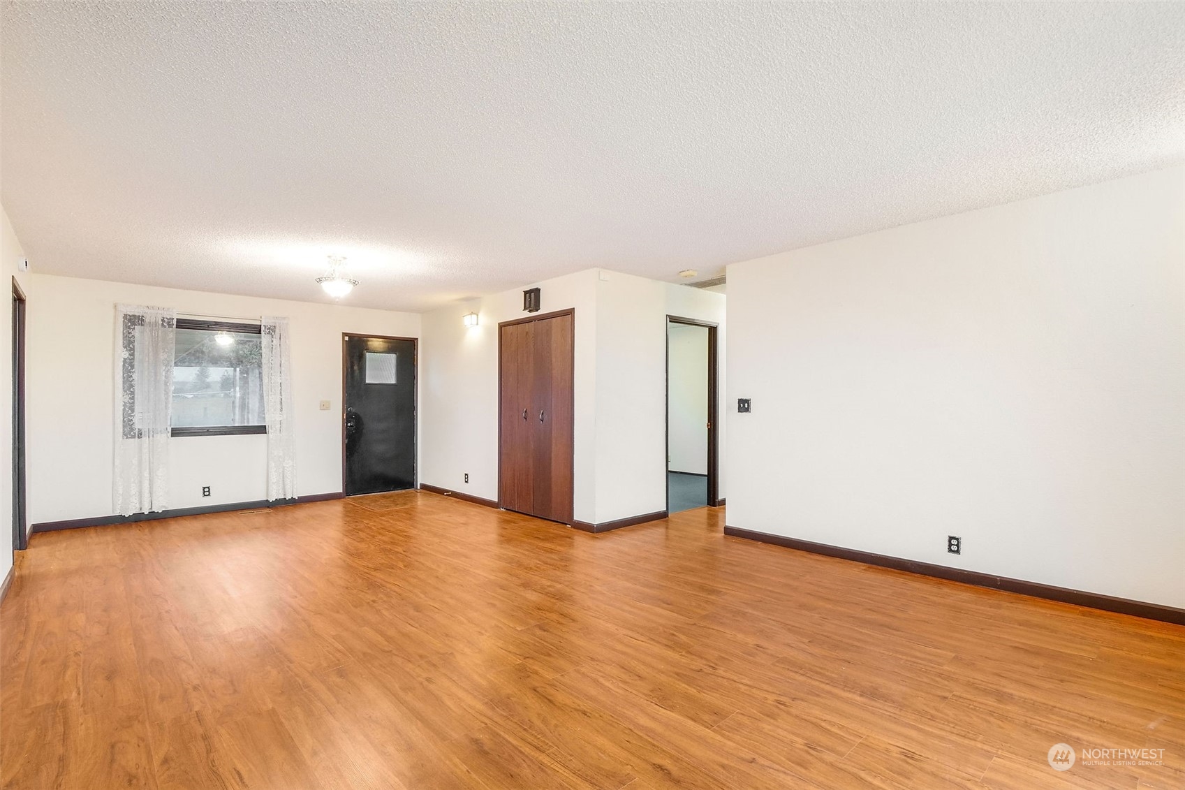 7589 Redmond Road Northeast Moses Lake, WA 98837 - Photo 13 of 29 Gallery Image 13