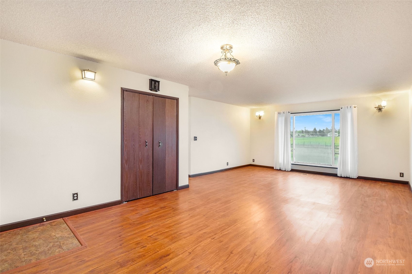 7589 Redmond Road Northeast Moses Lake, WA 98837 - Photo 14 of 29 Gallery Image 14